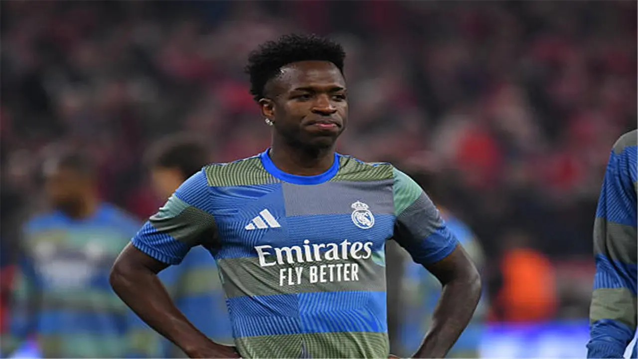 مذبحة في ريال مدريد.. 8 لاعبين يتأهبون للرحيل وموقف فينيسيوس ومبابي وبيلينجهام